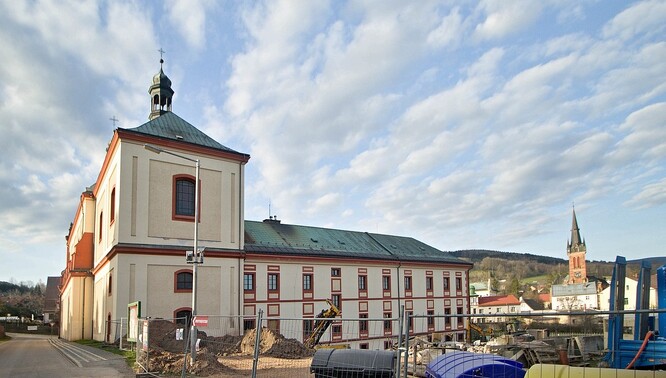 Opravený klášter s novou interaktivní expozicí bude sloužit pro návštěvníky jako reprezentativní vstupní brána Krkonoš.