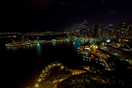 Akce se konala poprvé v Sydney v roce 2007. I letos se mezi prvními do tmy ponořila ikonická budova opery v australském velkoměstě. / Ilustrační foto