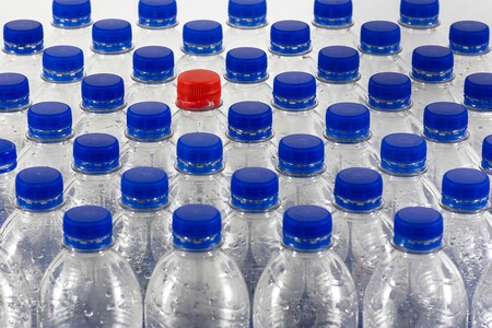 Slovensko zavede od roku 2022 zálohování plastových lahví a plechovek s nápoji. / Ilustrační foto