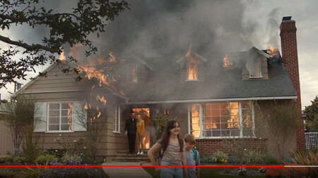 Video hnutí Fridays For Future s názvem Náš dům je v plamenech jako obraz planety Země v klimatické krizi.