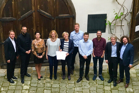 Zástupci asociací obnovitelných zdrojů z Česka, Slovenska, Polska, Maďarska a přizvaného Rakouska v Praze podepsali memorandum o porozumění.