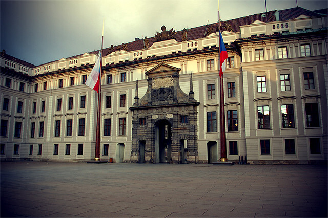 Pražský hrad zároveň ruší plošné vstupní kontroly, které před několika lety zavedl.