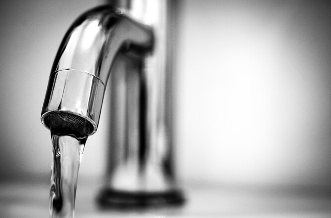 Průměrná denní spotřeba vody v domácnostech v Olomouckém kraji loni dosáhla 84,3 litru na osobu a byla pod republikovým průměrem 90,6 litru na osobu.
