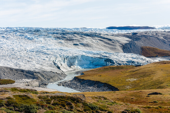 Ledovec v oblasti Kangerlussuaq, kde se odebíraly vzorky.
