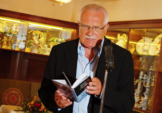 Václav Klaus na křtu své knihy Modrá planeta v ohrožení